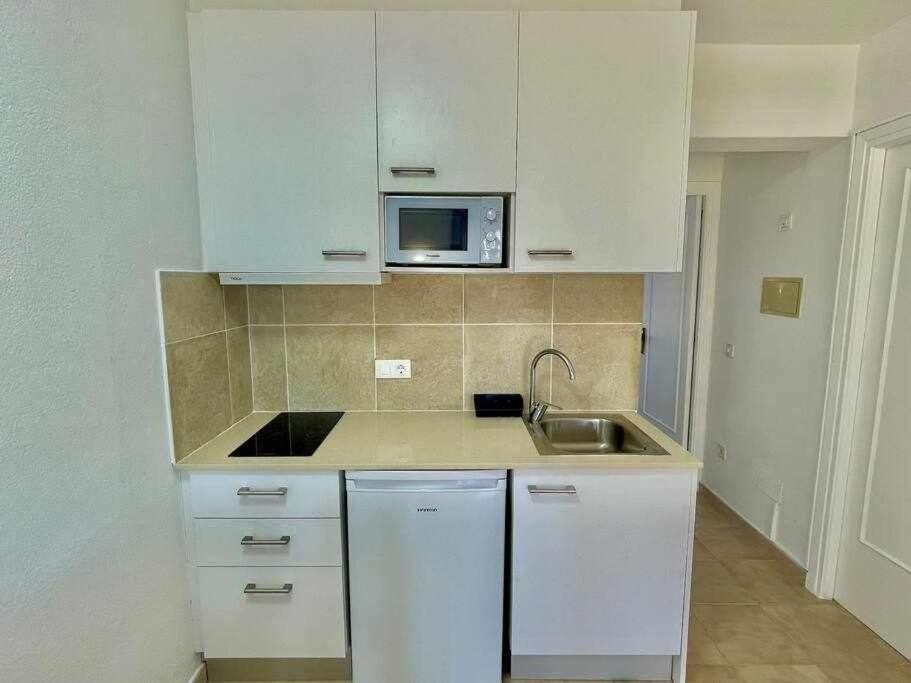 Pura Vida Apartamento Con Piscina Cala'N Blanes  Exterior photo